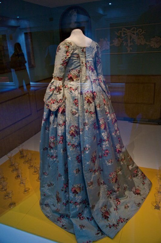Fit for a Queen: The 10 Best Rococo Wedding Dresses for a Fairytale Vow Renewal 5 18th c blue floral with sack back %sitename %
