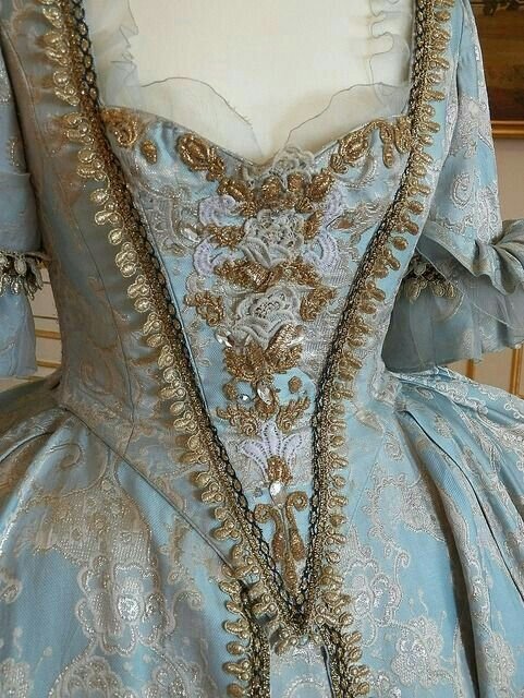 Fit for a Queen: The 10 Best Rococo Wedding Dresses for a Fairytale Vow Renewal 4 download 12 %sitename %